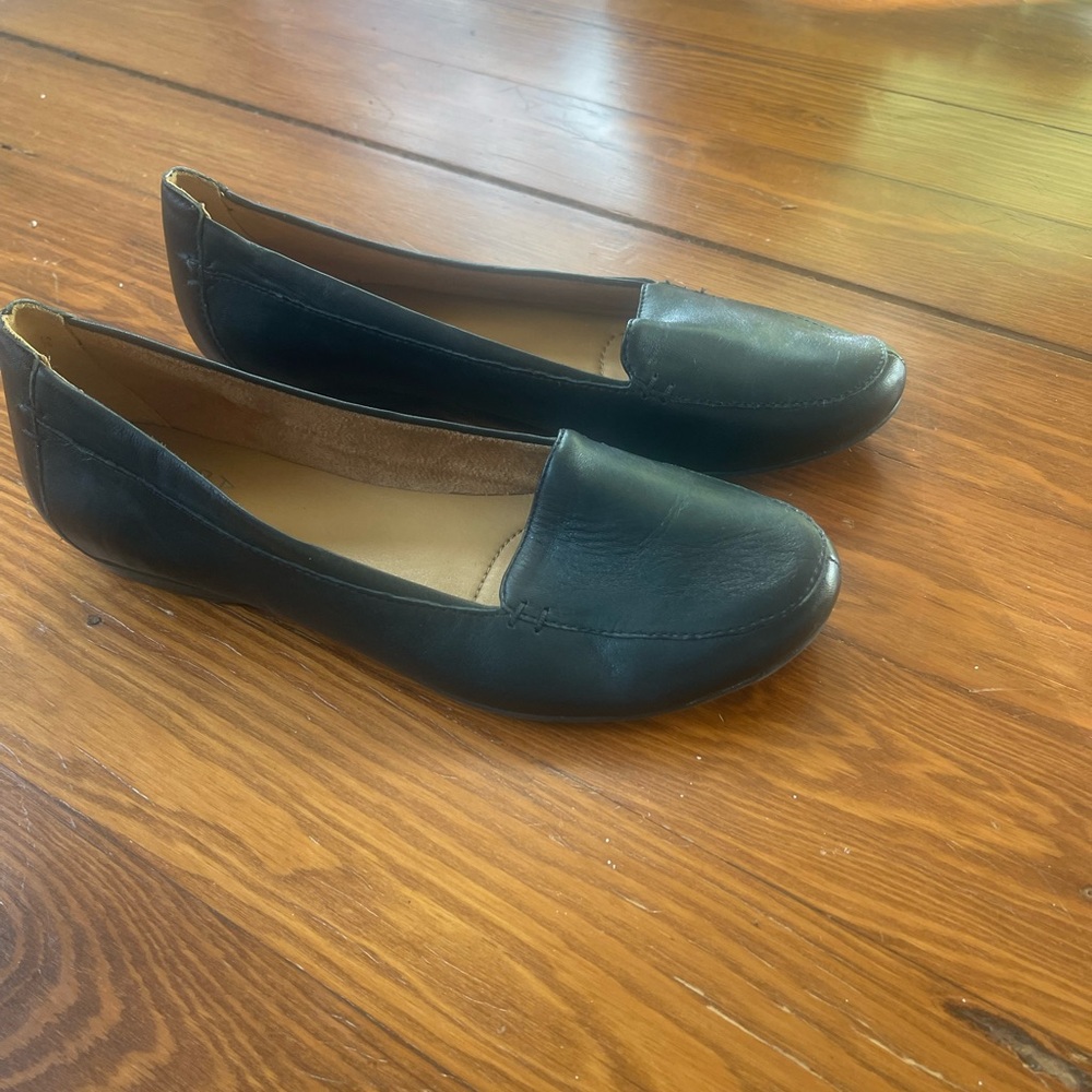 Naturalizer Black Leather Women's Flats